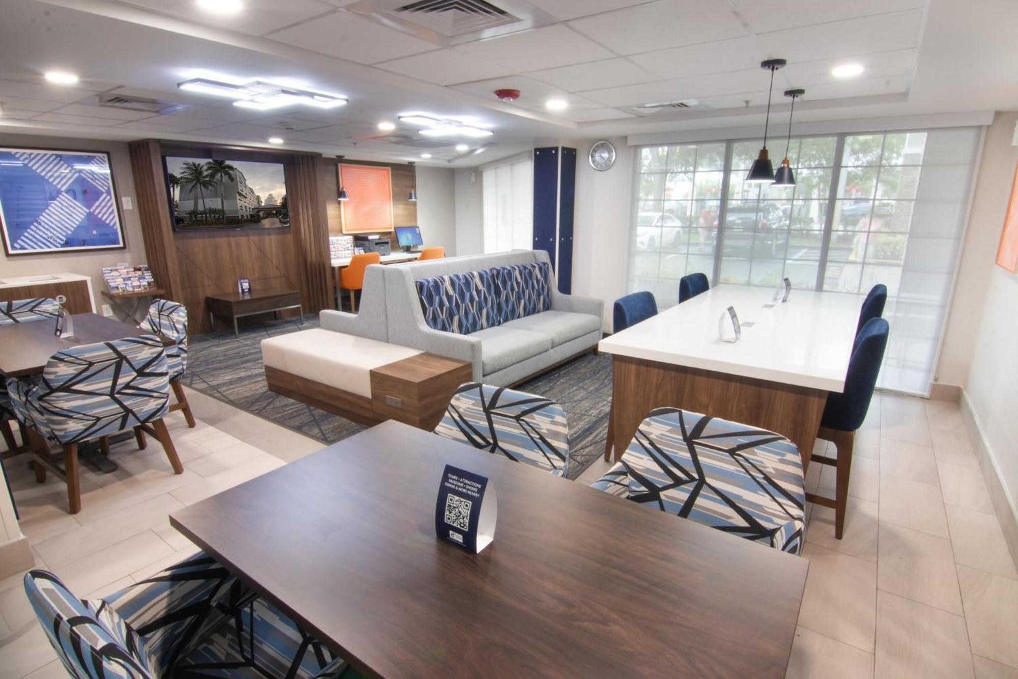 Holiday Inn Express And Suites Fort Lauderdale Airport West By Ihg Davie Buitenkant foto
