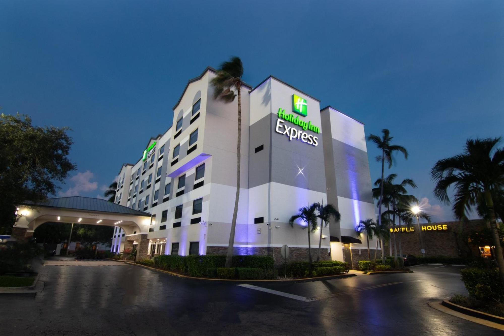 Holiday Inn Express And Suites Fort Lauderdale Airport West By Ihg Davie Buitenkant foto