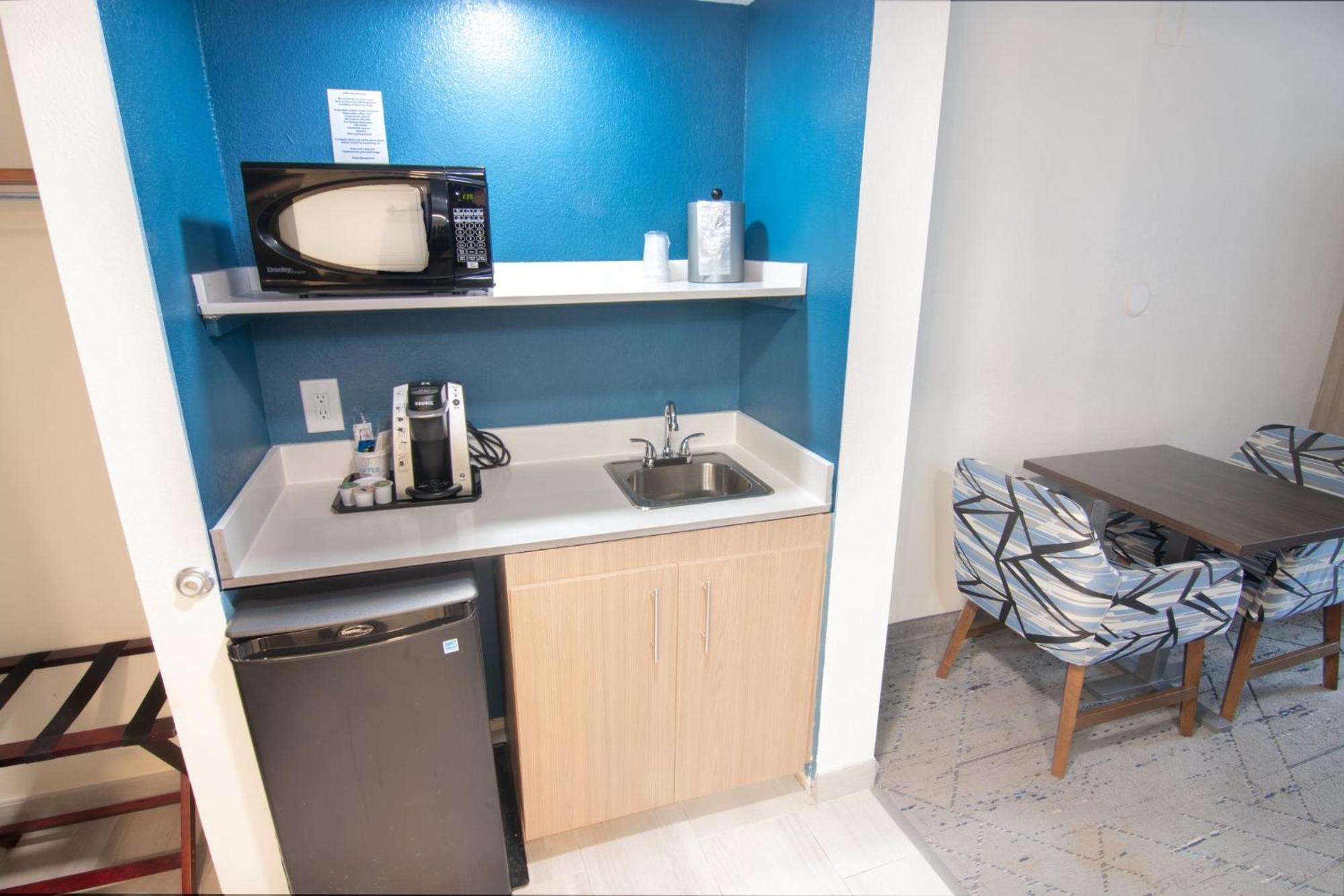 Holiday Inn Express And Suites Fort Lauderdale Airport West By Ihg Davie Buitenkant foto