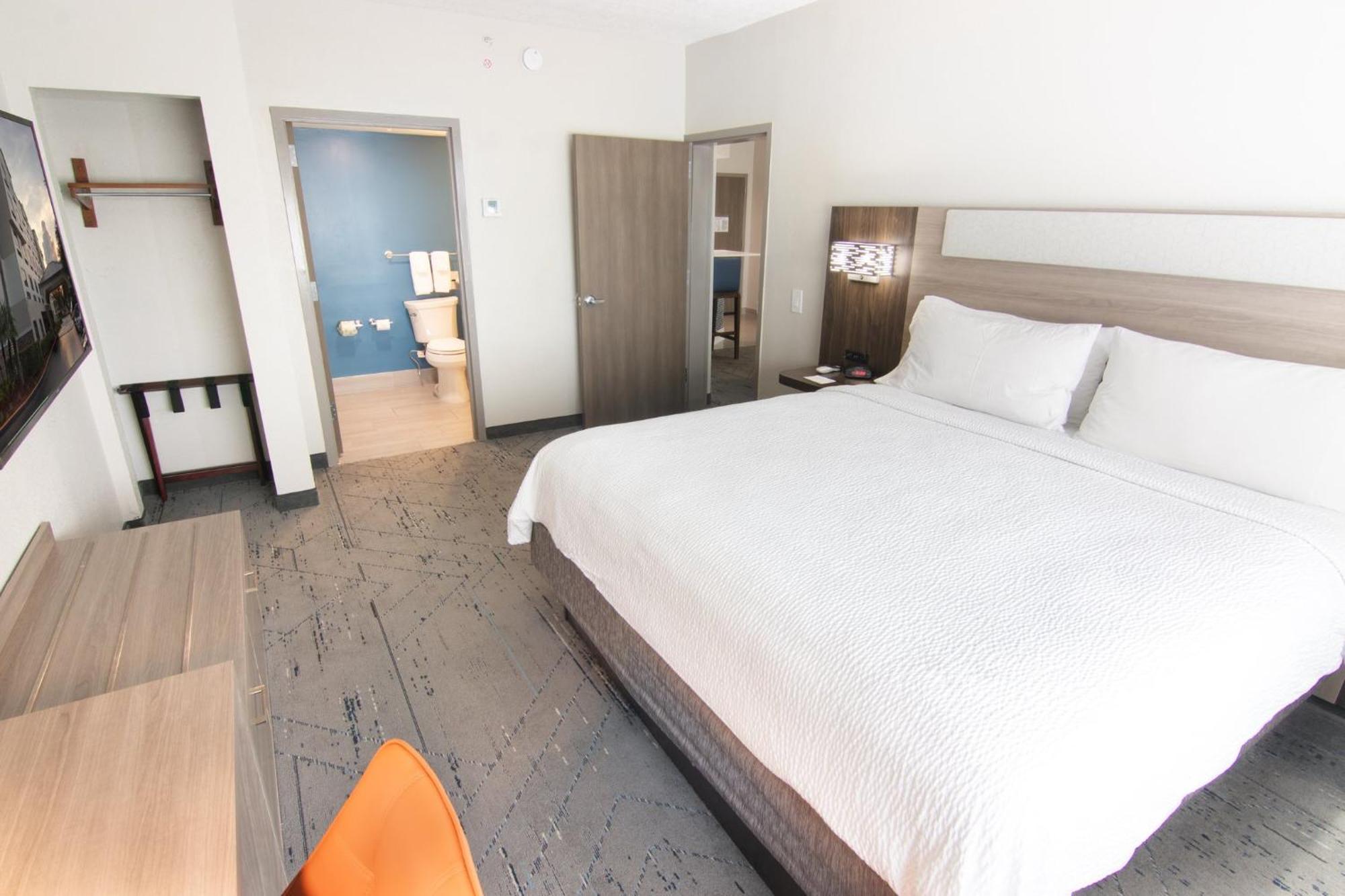 Holiday Inn Express And Suites Fort Lauderdale Airport West By Ihg Davie Buitenkant foto