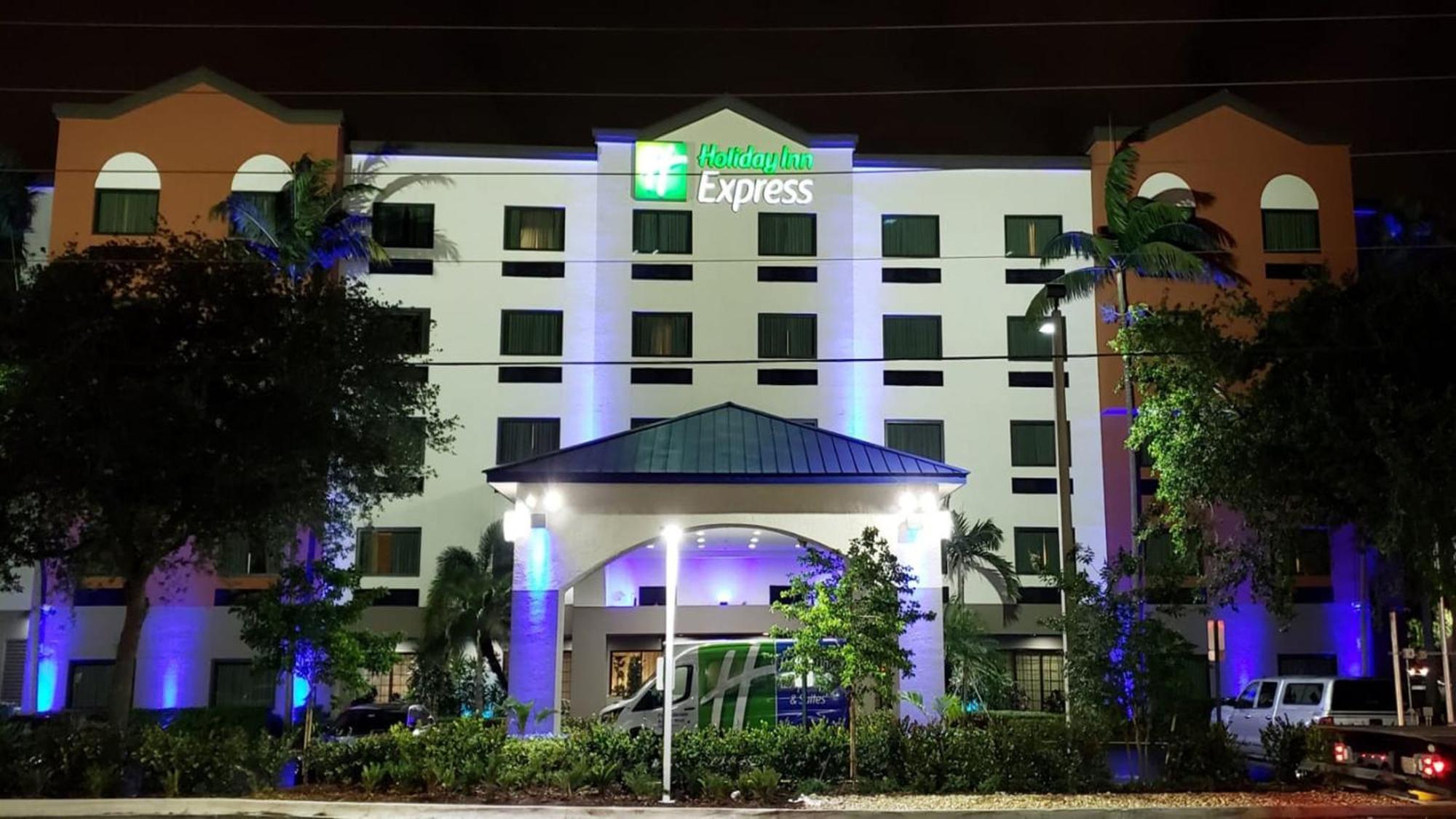 Holiday Inn Express And Suites Fort Lauderdale Airport West By Ihg Davie Buitenkant foto